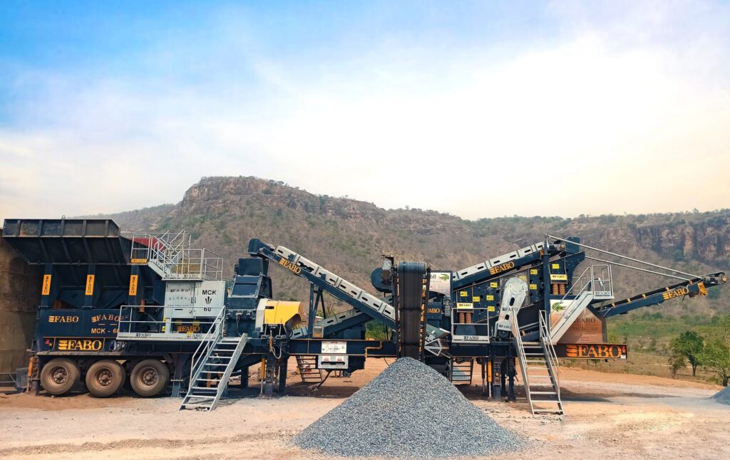 mobile hard stone crushing screening plant